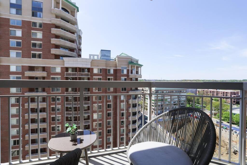 Bright Apartment Walk To Ballston Metro 阿林顿 外观 照片